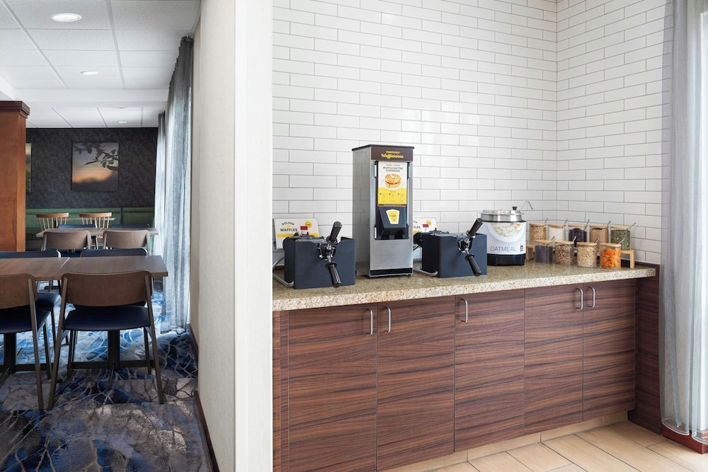 Fairfield Inn & Suites Marianna - photo 34