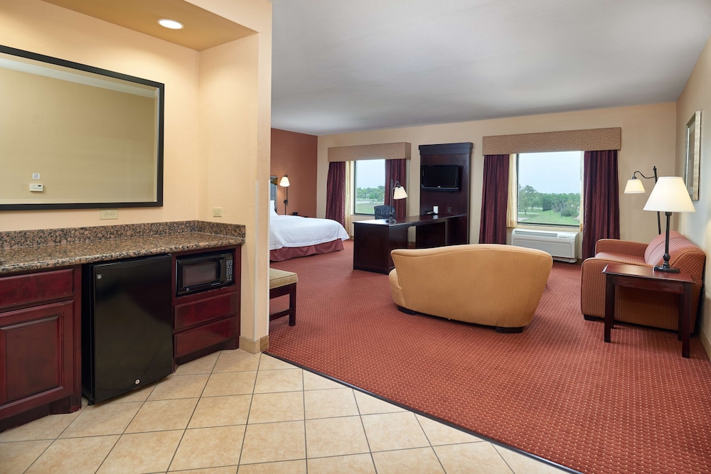 Hampton Inn & Suites Austin South Buda - photo 5