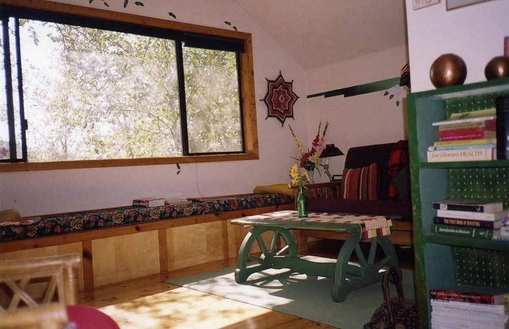 Bellevue Guesthouse - photo 7