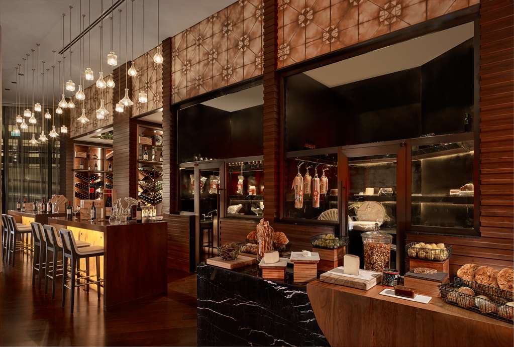 מזון ומשקאות