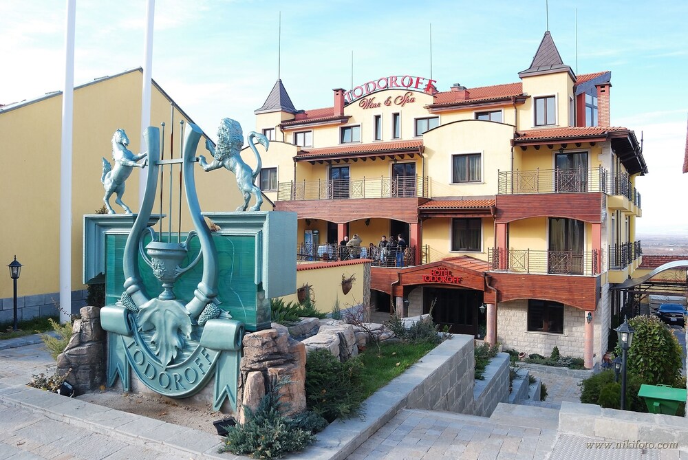 Todoroff Wine and Spa — 4-Star Luxury Hotel in Plovdiv, Bulgaria