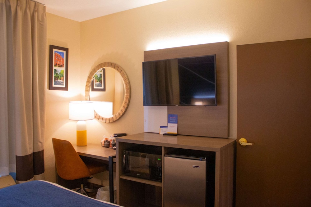 Country Inn & Suites by Radisson Rock Falls IL - photo 5