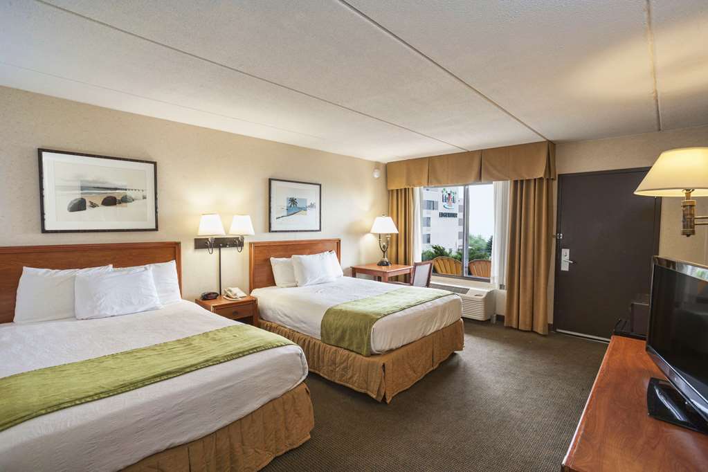 Edgewater Hotel & Waterpark - photo 14