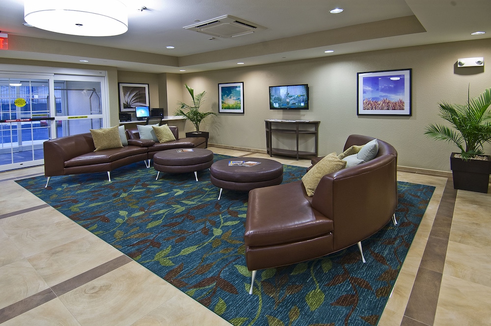 Candlewood Suites Tupelo North by IHG - photo 13