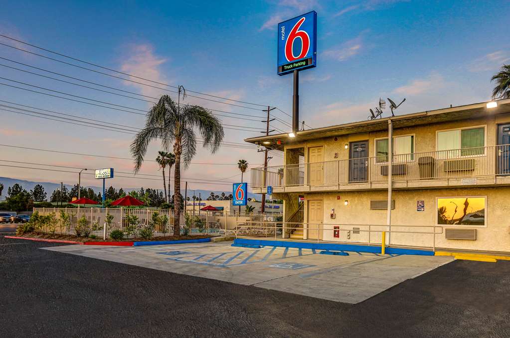 Motel 6 San Bernardino South - photo 3