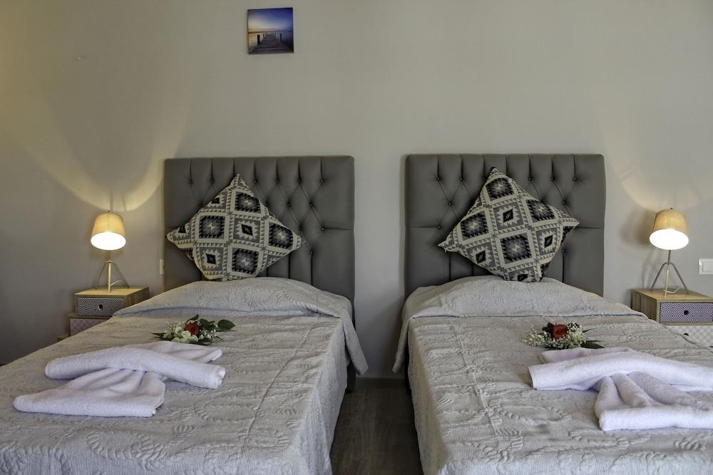 Astrakeroula - last minute hotel in Corfu