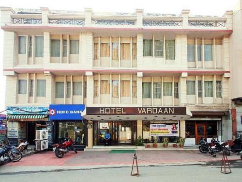 Vardaan Hotel
