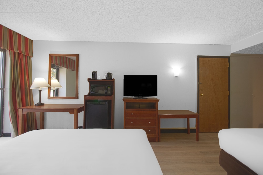 Tulsa Square Hotel Central I 44 By OYO - photo 27