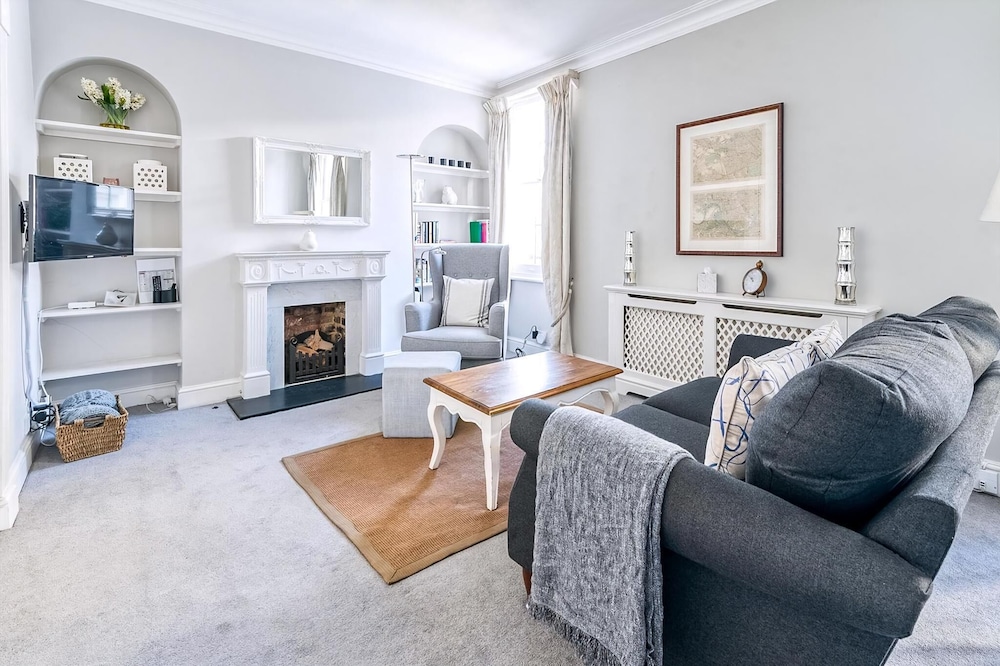 Cozy and Spacious Kensington Maisonette — 4-Star Luxury Hotel in London, United Kingdom