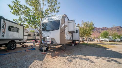 Moab Rv Resort Rv III Fully Setup Ok43 - featured photo