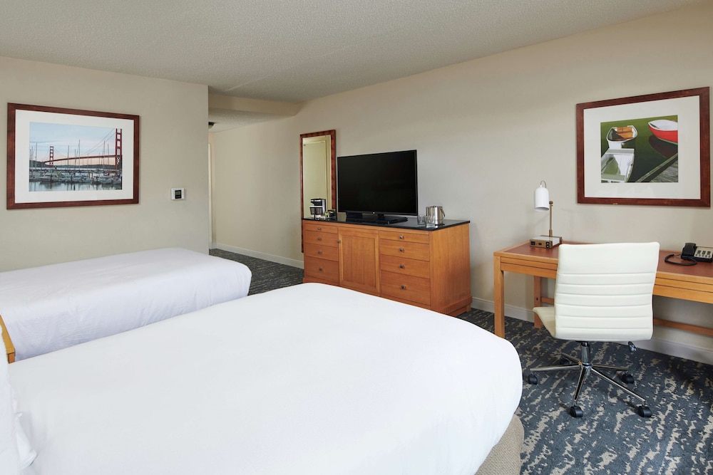DoubleTree by Hilton Hotel Berkeley Marina - photo 13