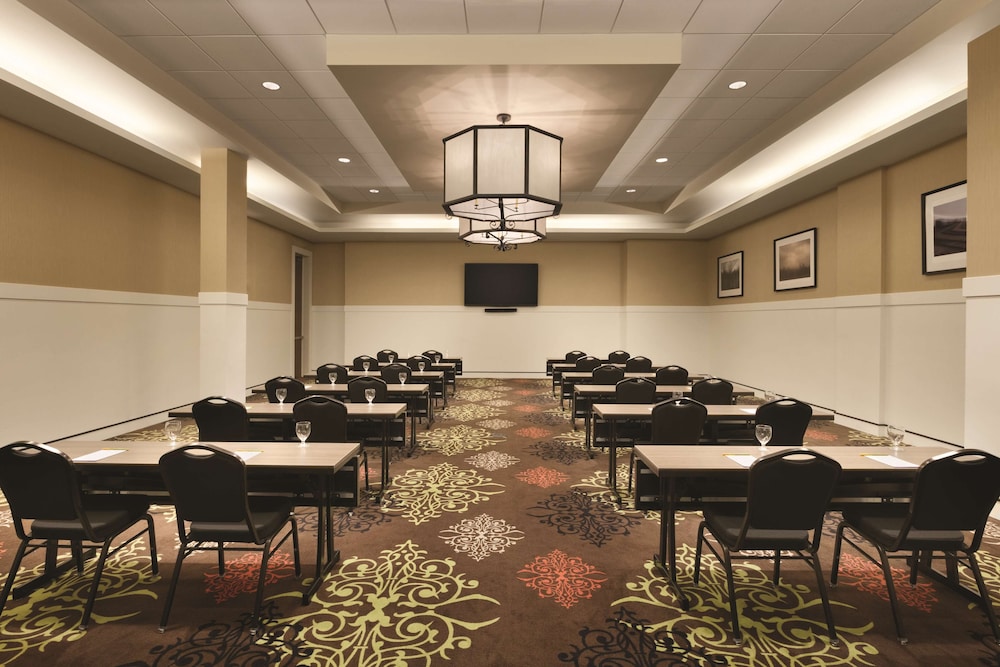 Hilton Garden Inn Rochester Downtown NY - photo 58