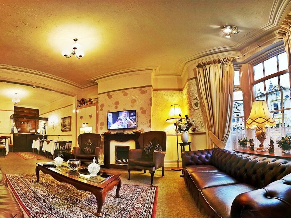 Wilsons Hotel Blackpool Tower View — Blackpool — photo 2