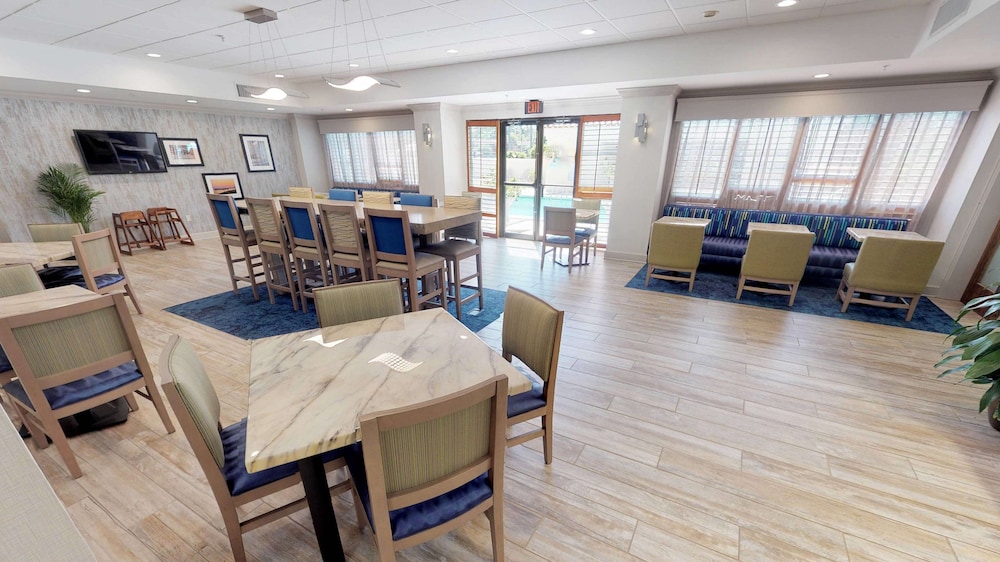 Hampton Inn St. Simons Island - photo 24