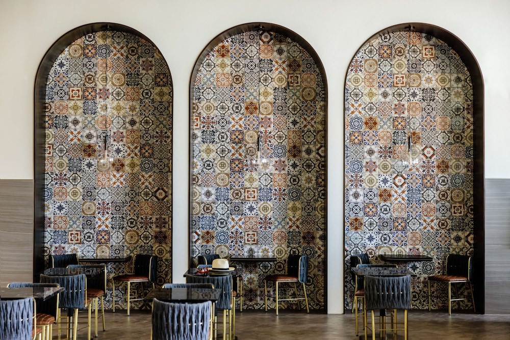 The Cassara Carlsbad Tapestry Collection by Hilton - photo 89