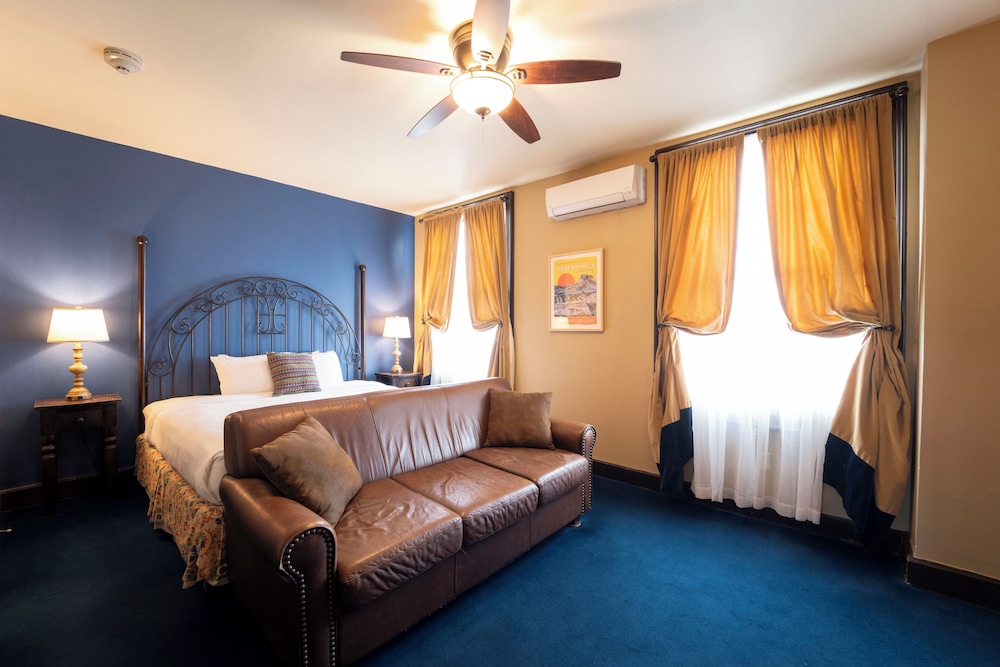 The Holland Hotel - photo 26