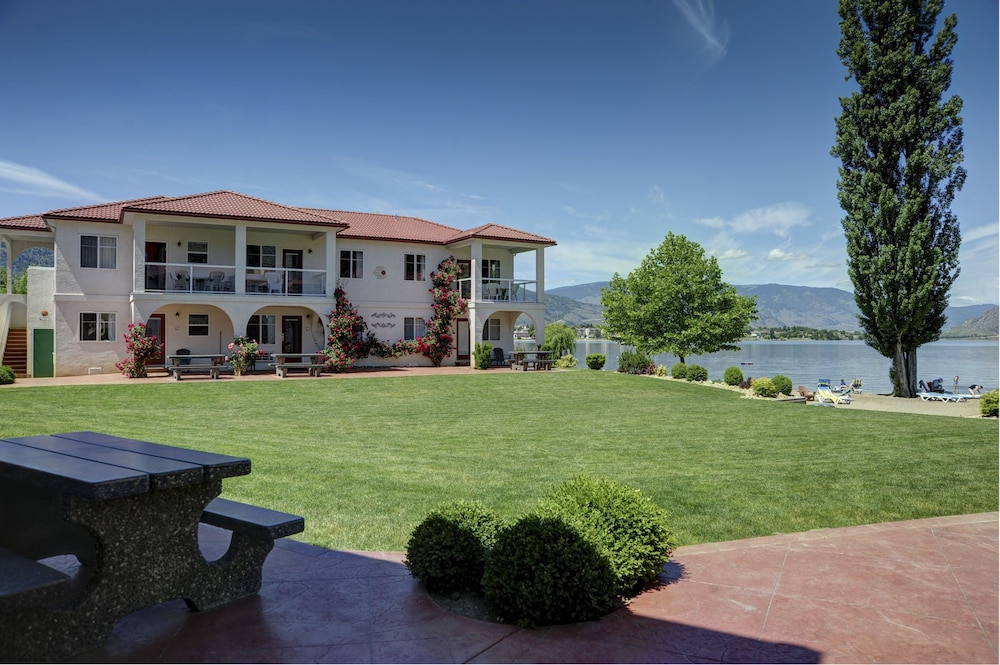 Sandy Beach Suites in Osoyoos, Canada