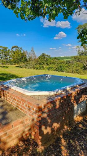 ACASA DO JOAQ U I M varanda e spa com vista incrível ar condicionado e roupa de cama e banho entre Porto Feliz Boituva e Tietê