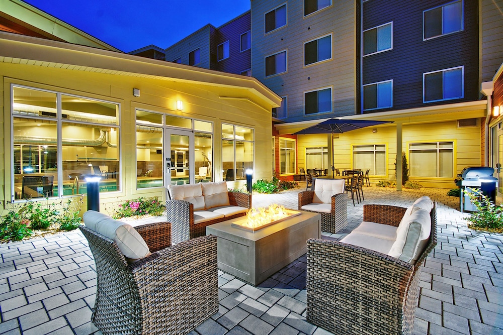 Residence Inn by Marriott Reading - photo 26