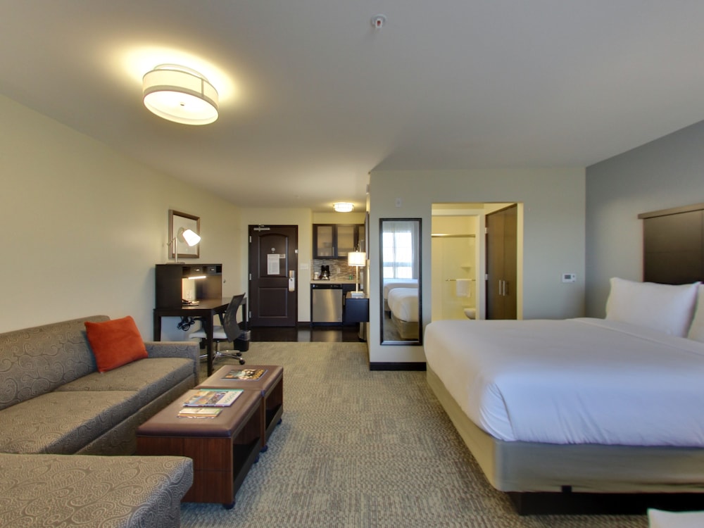 Staybridge Suites Madison Fitchburg - photo 16