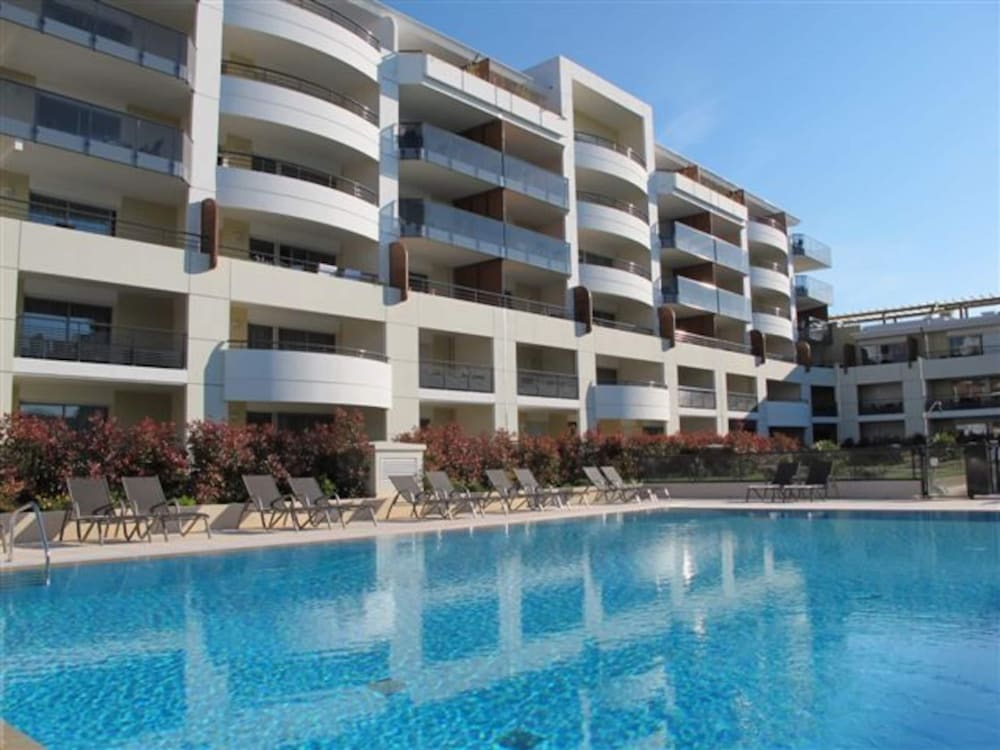 Residence Le Lido With Balcony or Terrace — 4-Star Luxury Hotel in Cagnes-Sur-Mer, France