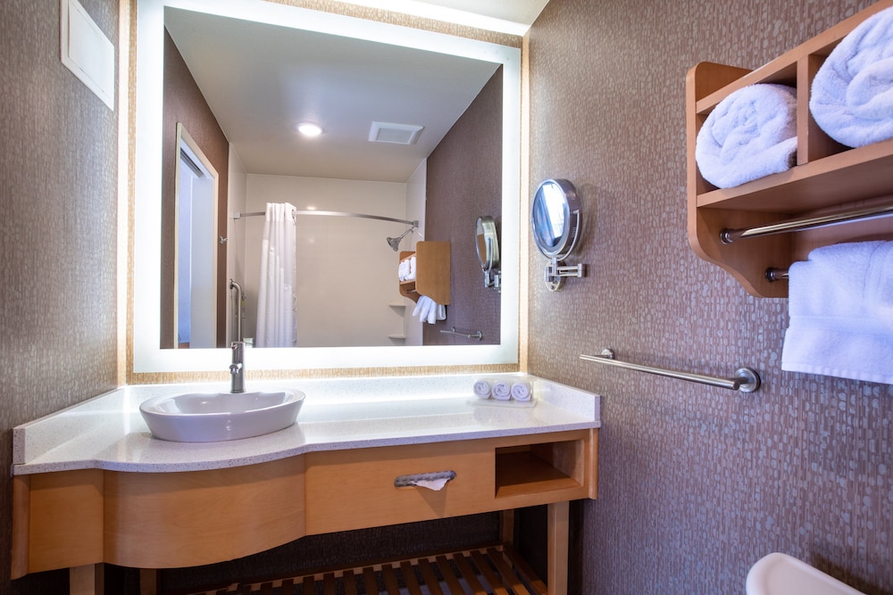 Holiday Inn Express Monterey Cannery Row by IHG - photo 19