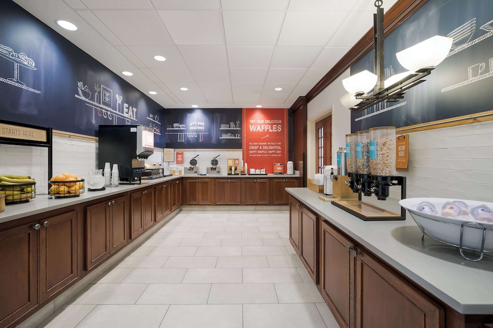 Hampton Inn McHenry - photo 39