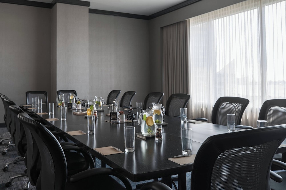 Renaissance Baltimore Harborplace Hotel - photo 49