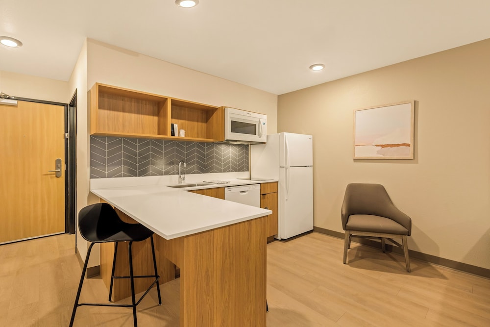 LivAway Suites Nashville Smyrna - photo 16