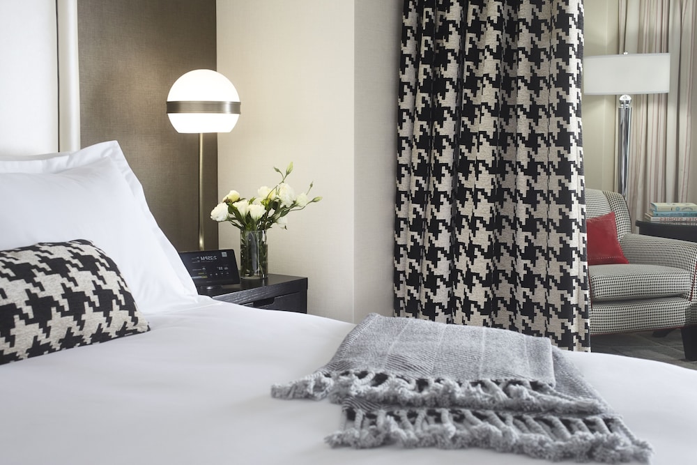 Hotel Commonwealth - photo 21