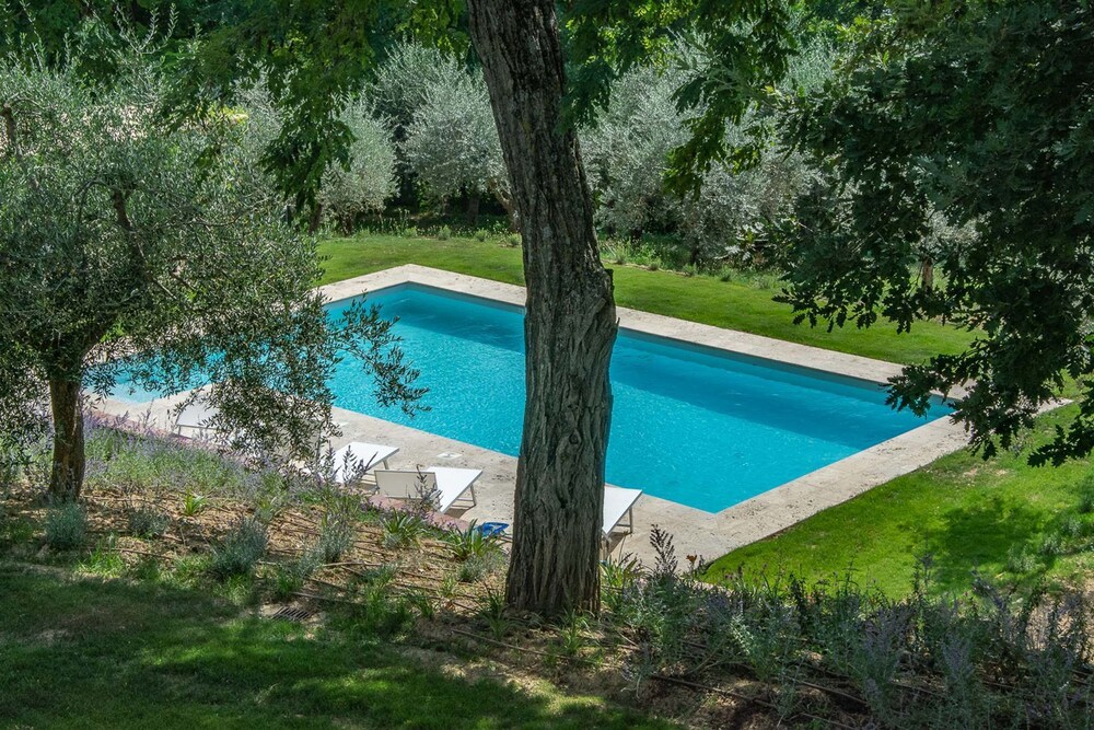 Villa Talosa — 4-Star Luxury Hotel in Montepulciano, Italy