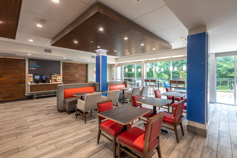 Holiday Inn Express & Suites Greenville S Piedmont by IHG - photo 52