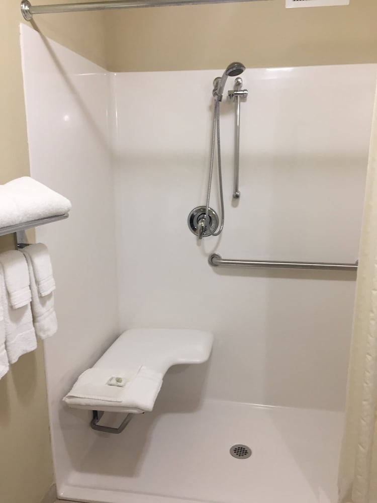 Cobblestone Inn & Suites Bloomfield - photo 27
