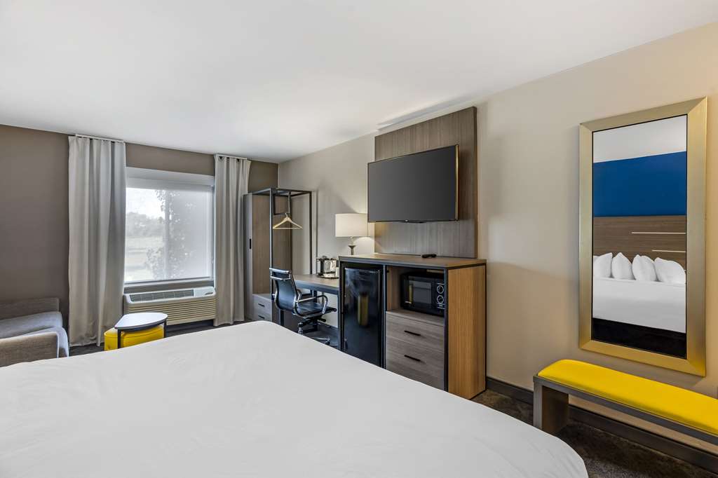Comfort Inn & Suites Harrisburg Hershey North - photo 25