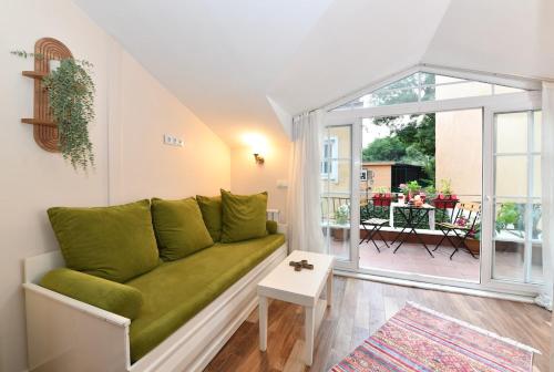 Private Terrace AC Bright Flat Galata — 4-Star Luxury Hotel in Istanbul, Turkey