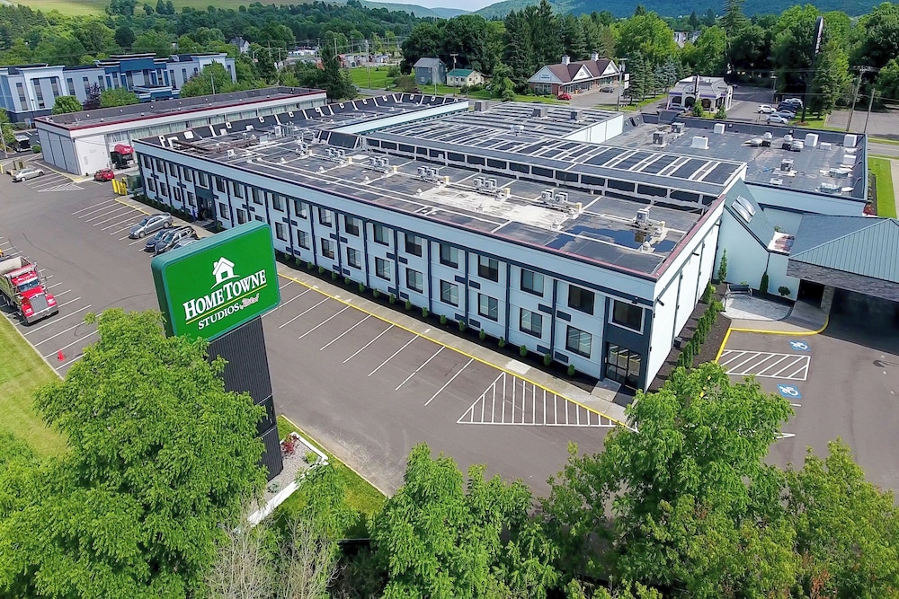 HomeTowne Studios by Red Roof & Conference Center Cortland - photo 46