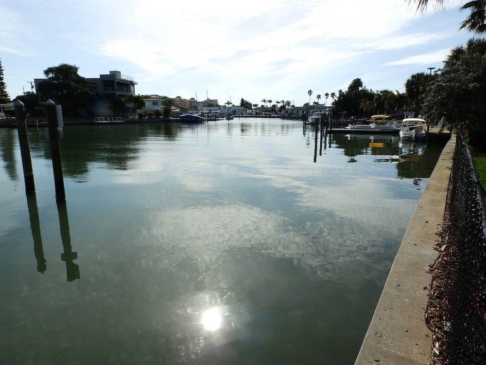 Treasure Island Hotel and Marina - photo 65