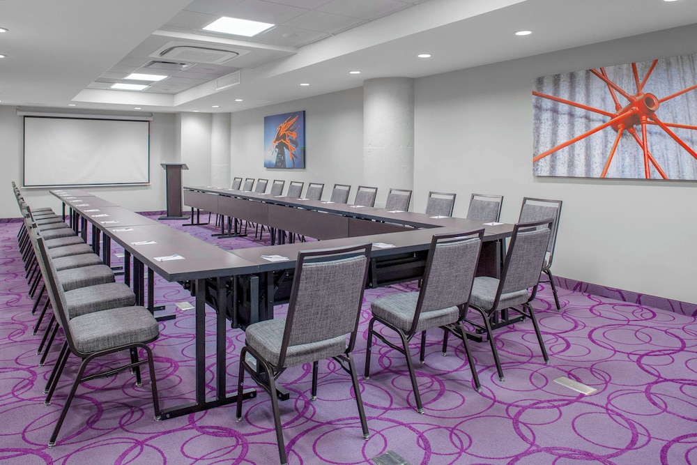 TownePlace Suites by Marriott Dallas Downtown - photo 24