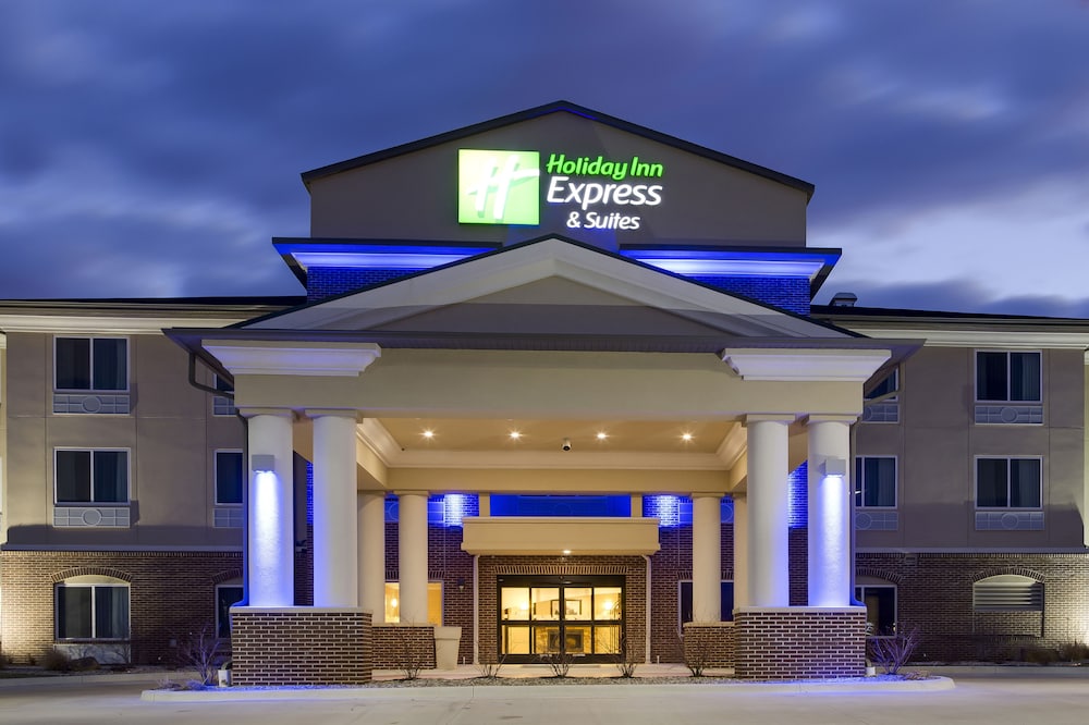 Holiday Inn Express & Suites Nevada by IHG - photo 63