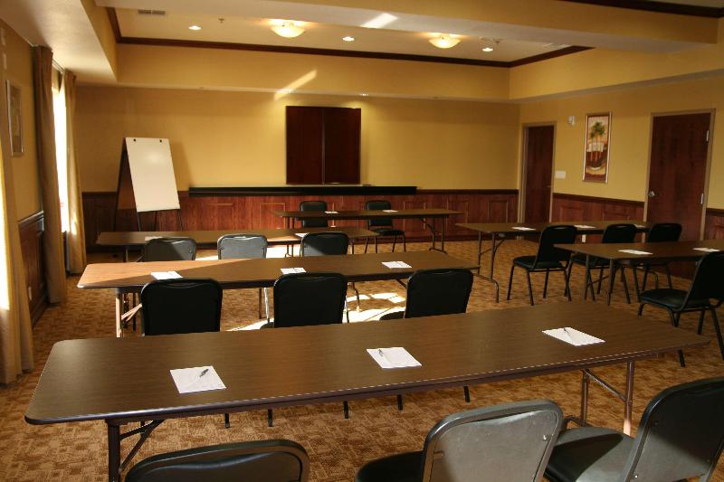 Hampton Inn & Suites Gainesville - photo 4