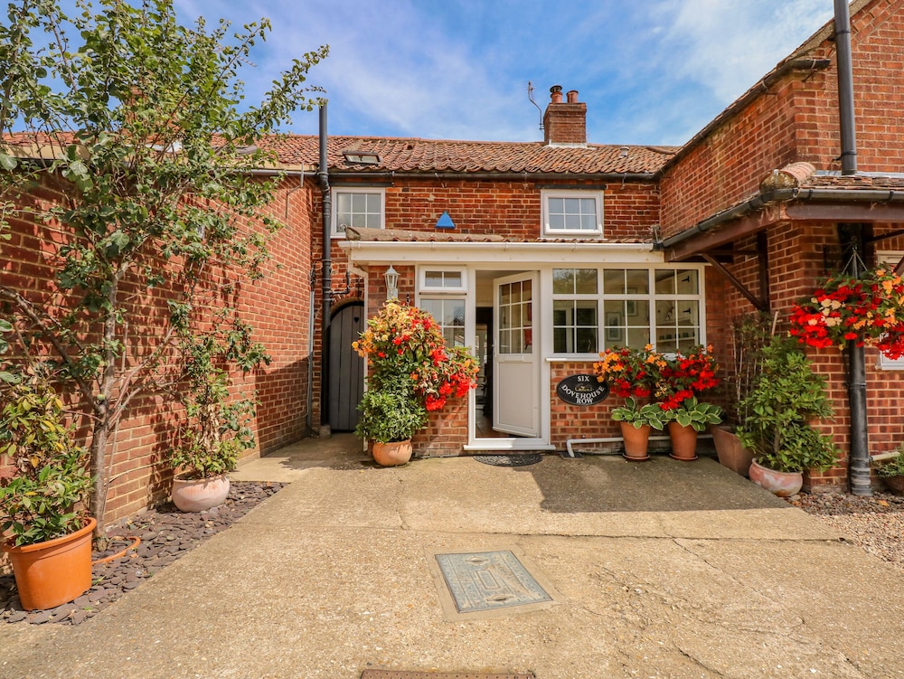 Holly Cottage 10447517 — Swaffham