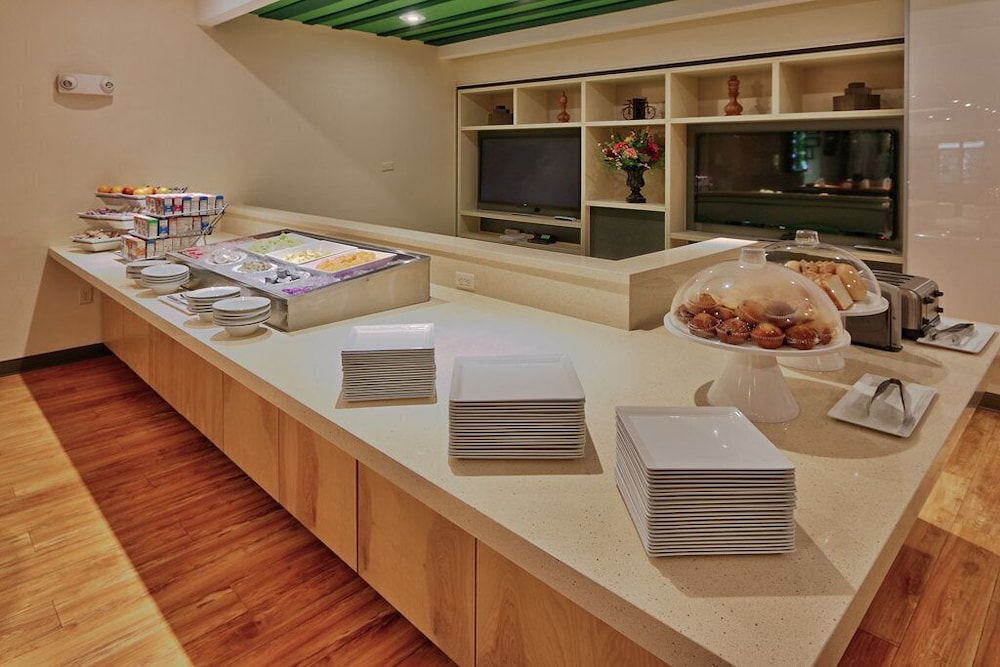 Holiday Inn Roswell by IHG - photo 20