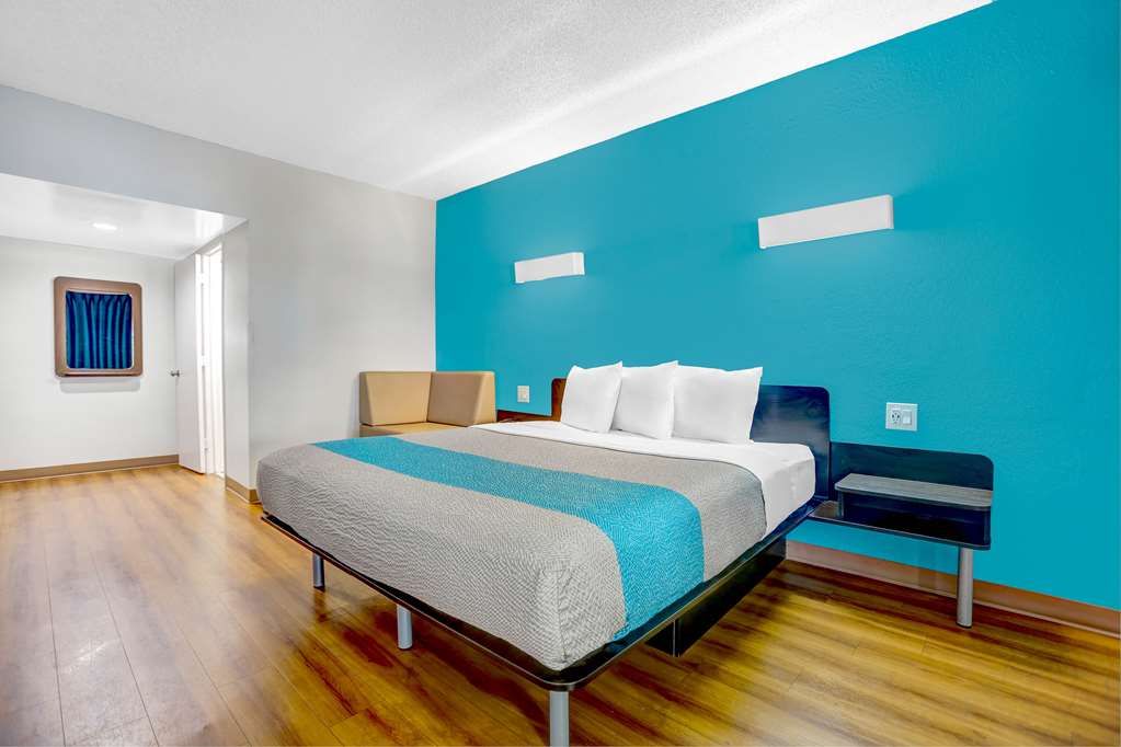 Motel 6 Jacksonville NC - photo 10