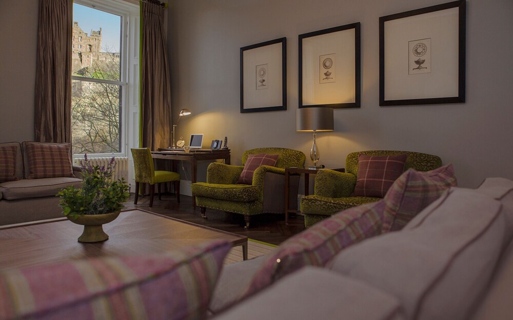 Apartment Castle Terrace 9A — 4-Star Luxury Hotel in Edinburgh, United Kingdom