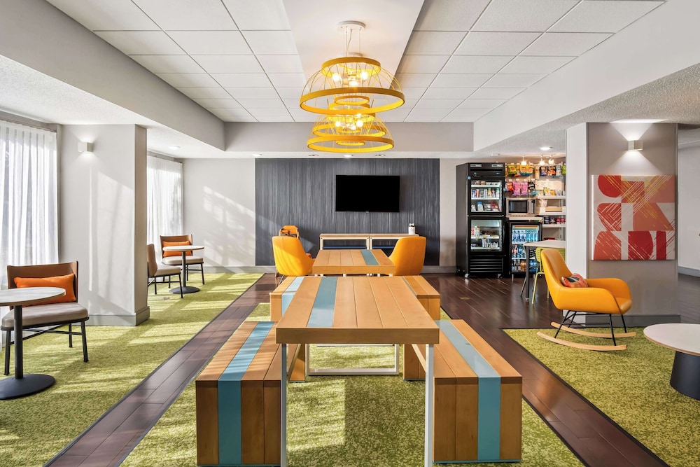 Spark by Hilton Stevensville - photo 7