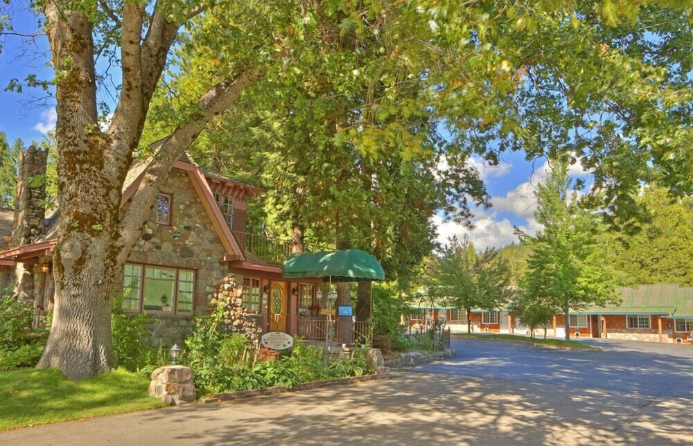 Strawberry Valley Inn — hotel in Mount Shasta