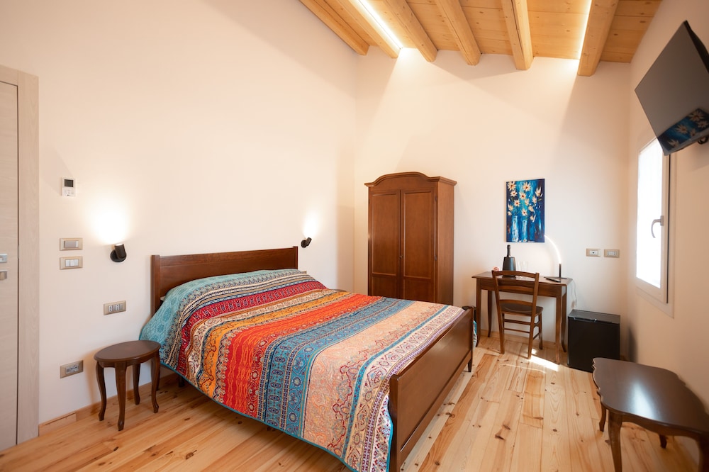 B&B Basta Bussare — 4-Star Luxury Hotel in Chioggia, Italy