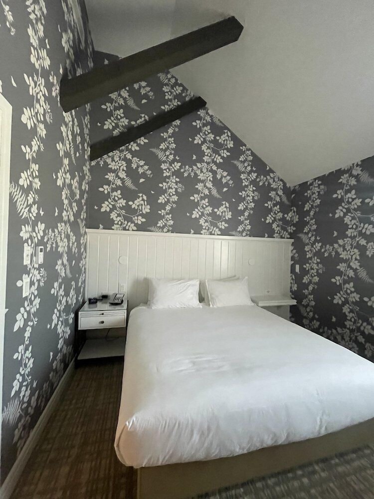 The St. Clair Inn - photo 21