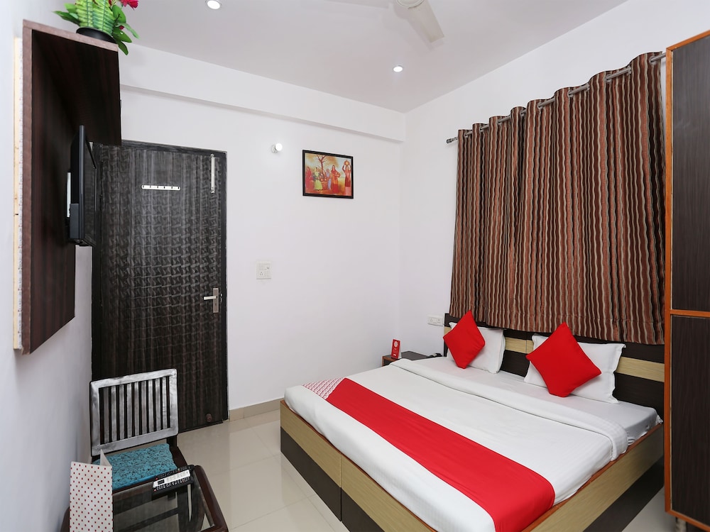 Oyo 19535 Hotel Taj Niwas — hotel in Agra