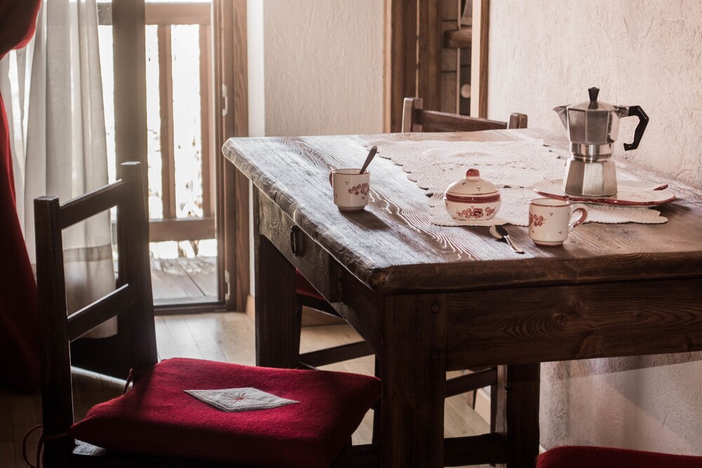 La Peiro Douco — 4-Star Luxury Hotel in Roure, Italy